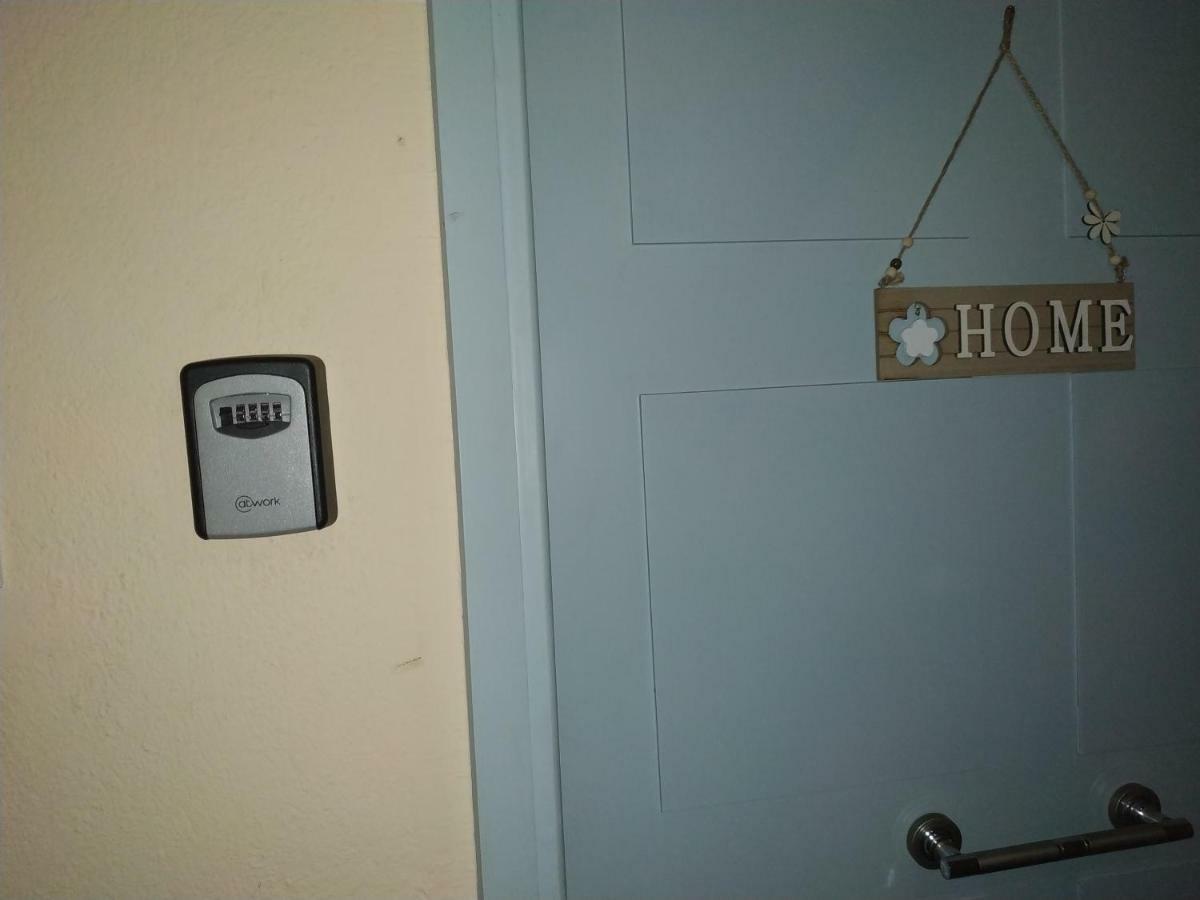Cosy Apartment By The Sea ميتامورفوسي المظهر الخارجي الصورة
